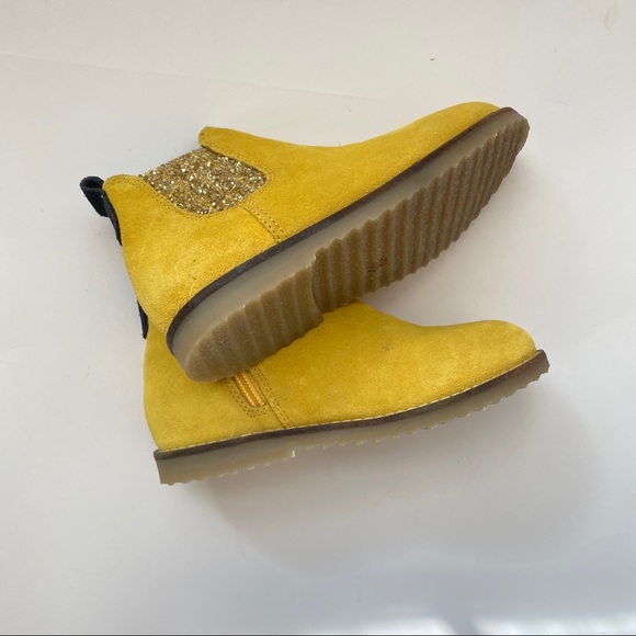 SOLD 👁‍🗨 HP🎉 NEW Mini Boden gold glitter boots - Picture 3 of 8